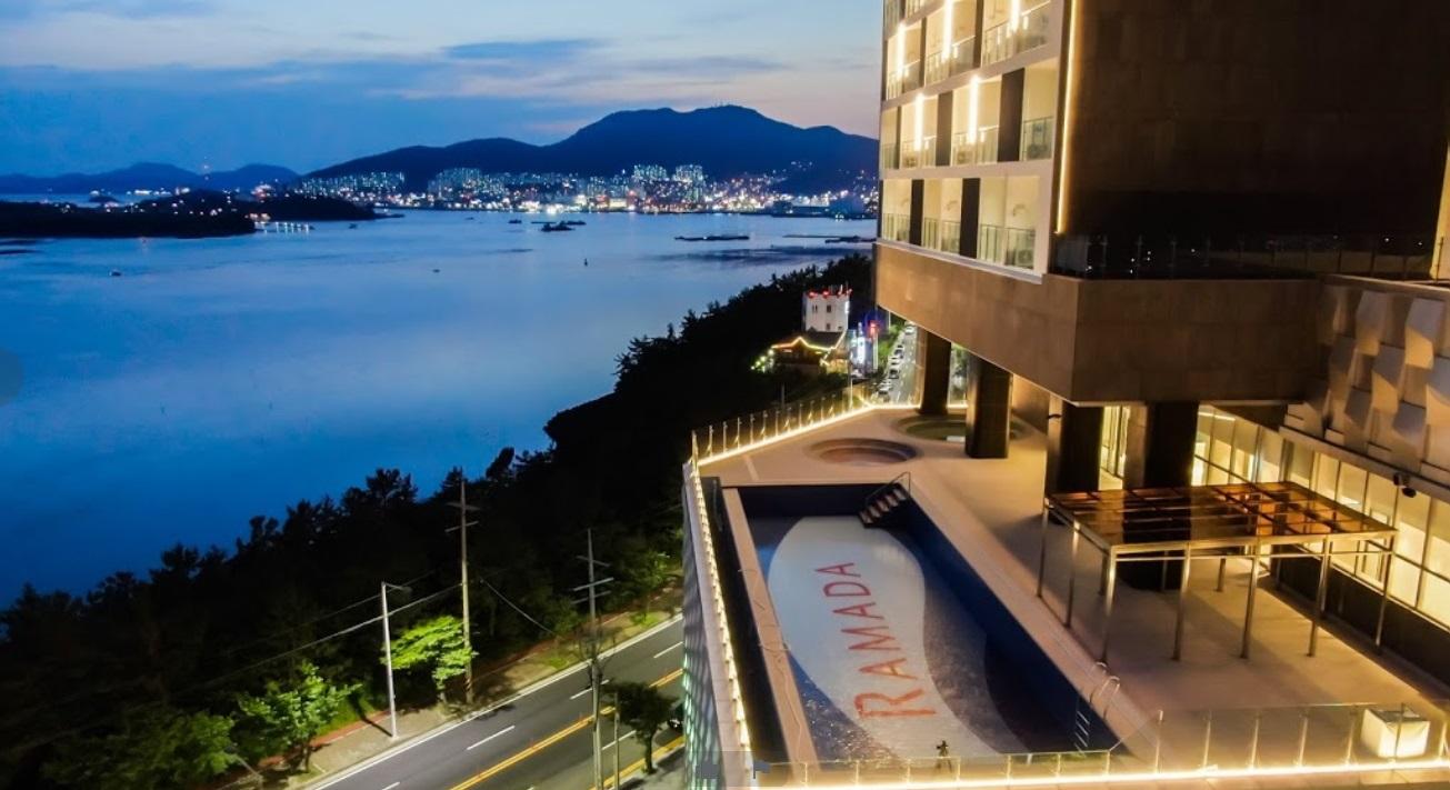 丽水突山温德姆华美达广场酒店 丽水市 外观 照片