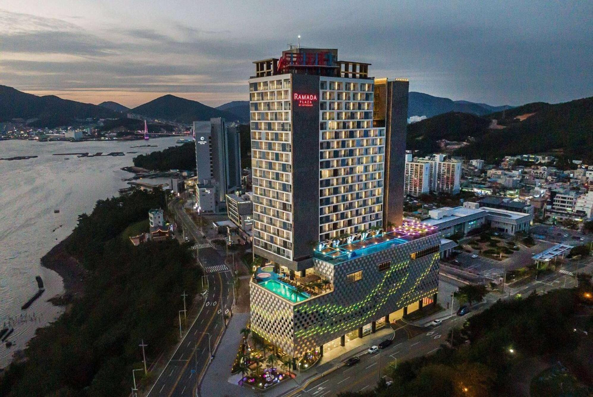 丽水突山温德姆华美达广场酒店 丽水市 外观 照片